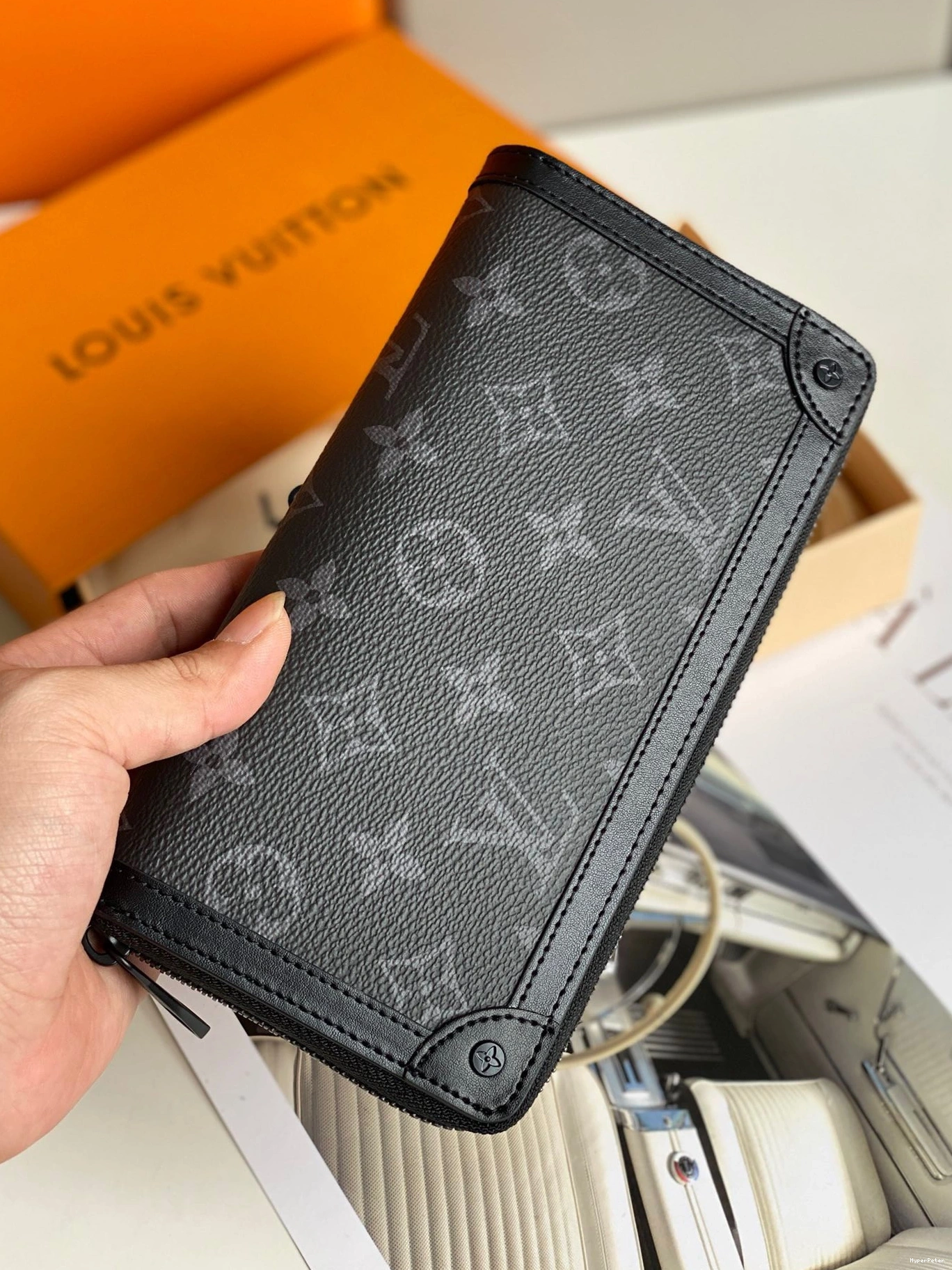 LOUIS TRUNK VUITTON ZIPPY WALLET 0824